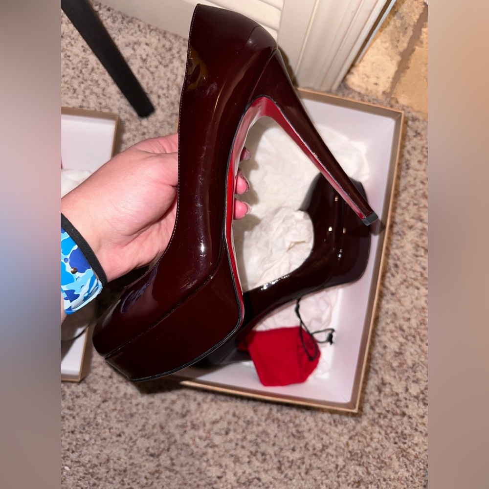 Brand New+tags Christian Louboutin CL
BIANCA 120 Patent Calf Stiletto High Heels